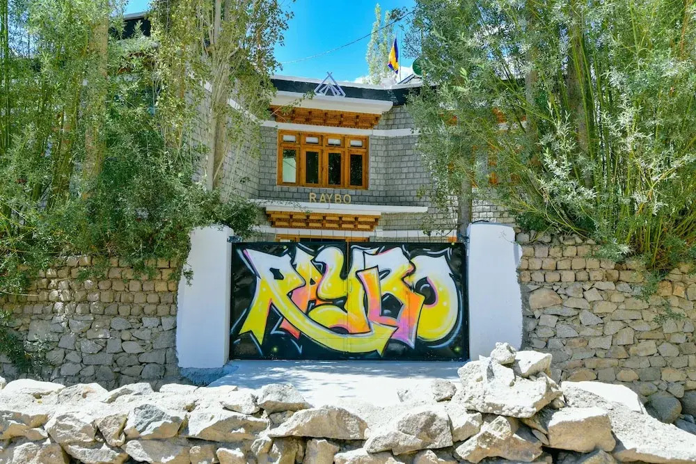 Raybo Hostel
