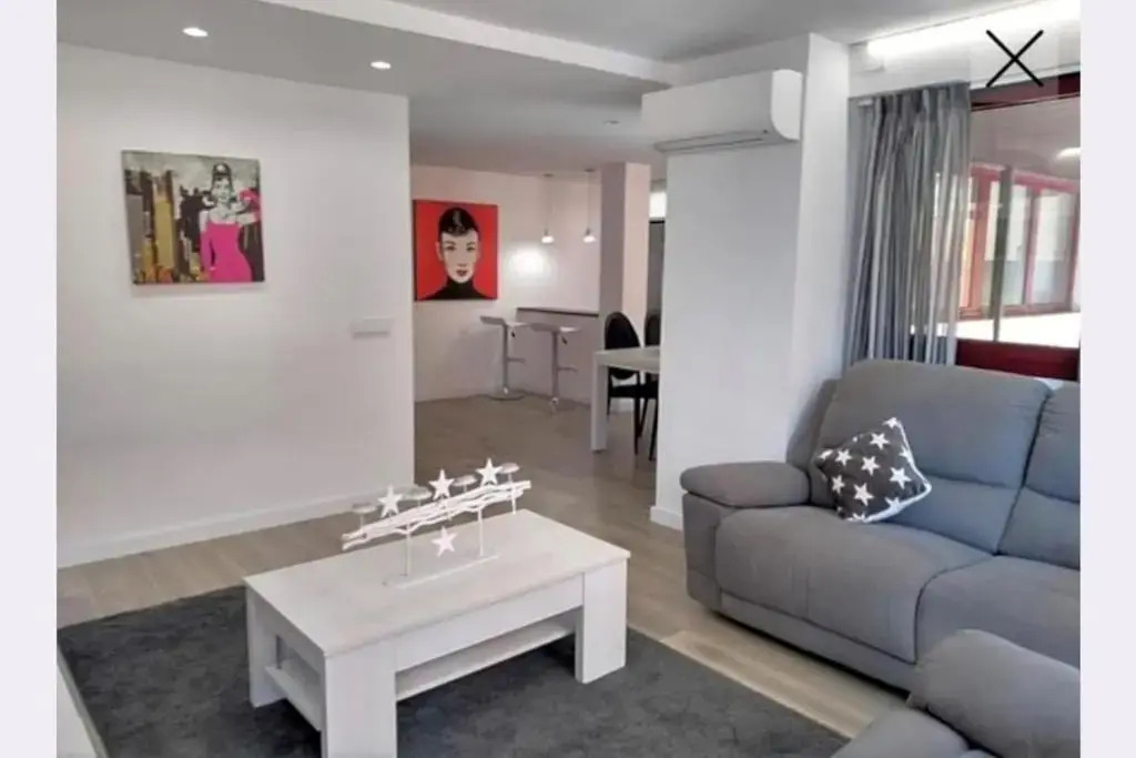 Apartamento totalmente reformado en 1ª linea