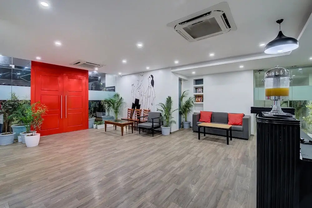 OYO Townhouse 046 Khar West Station