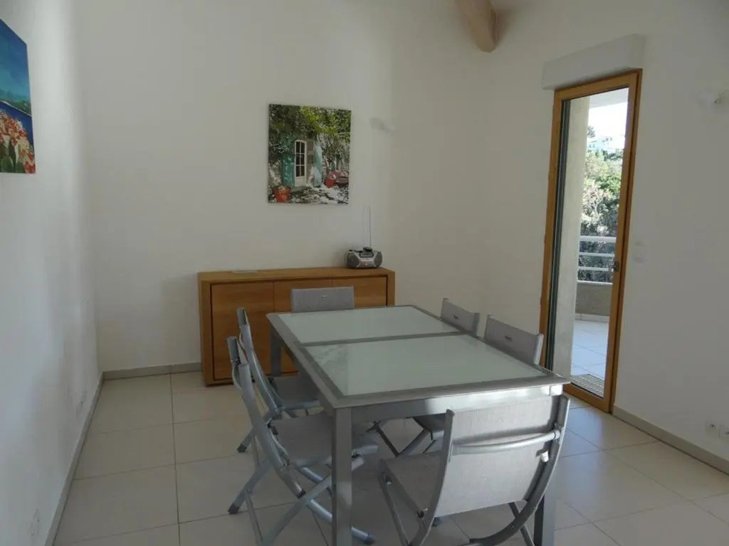 Appartement Cavalaire-sur-Mer, 3 pièces, 6 personnes - FR-1-100-226