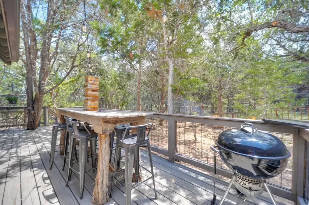 'horse Thief Inn' Cabin Retreat w/ Deck & Hot Tub!