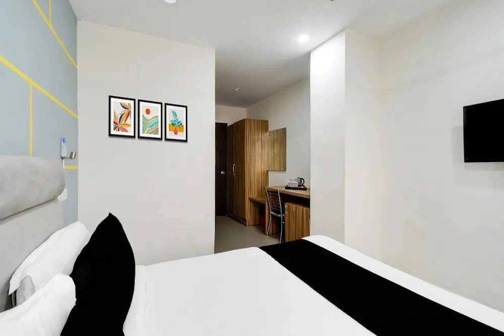 Super Townhouse Madhapur 100 Feet Road