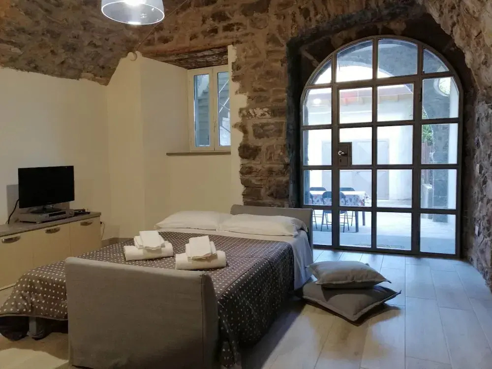 IseoLakeRental - Hill Apartments