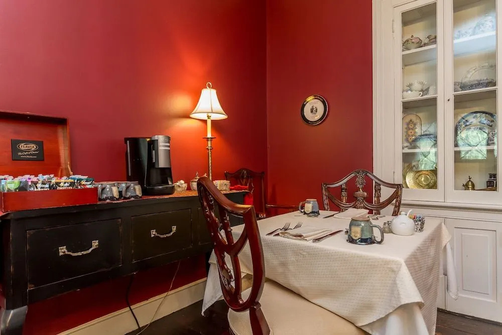 Holladay House Bed and Breakfast