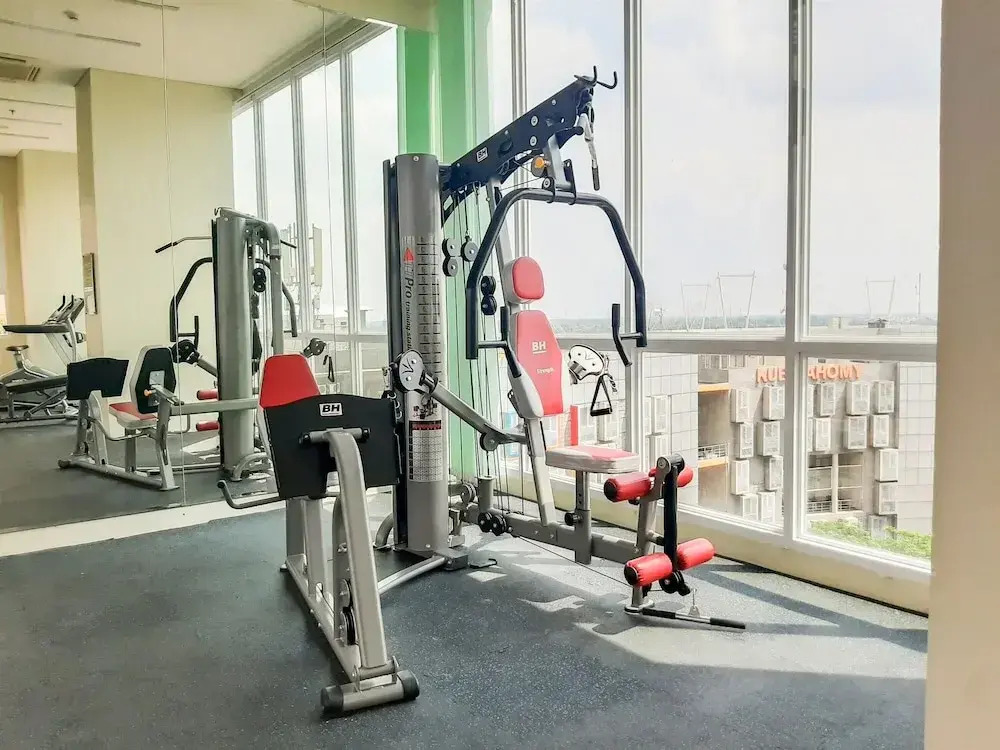 Elegant Studio Apartment At B Residence Near Aeon Mall