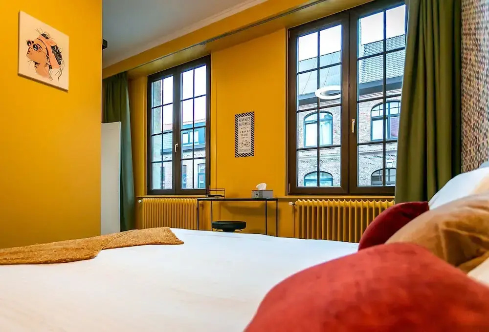 The Newport Lodge included 3h PRIVATE indoor welnes & use e-bikes