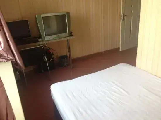 Urumqi Xinhuashun Hotel