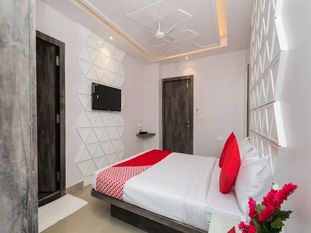 OYO 10614 Hotel Glassotel
