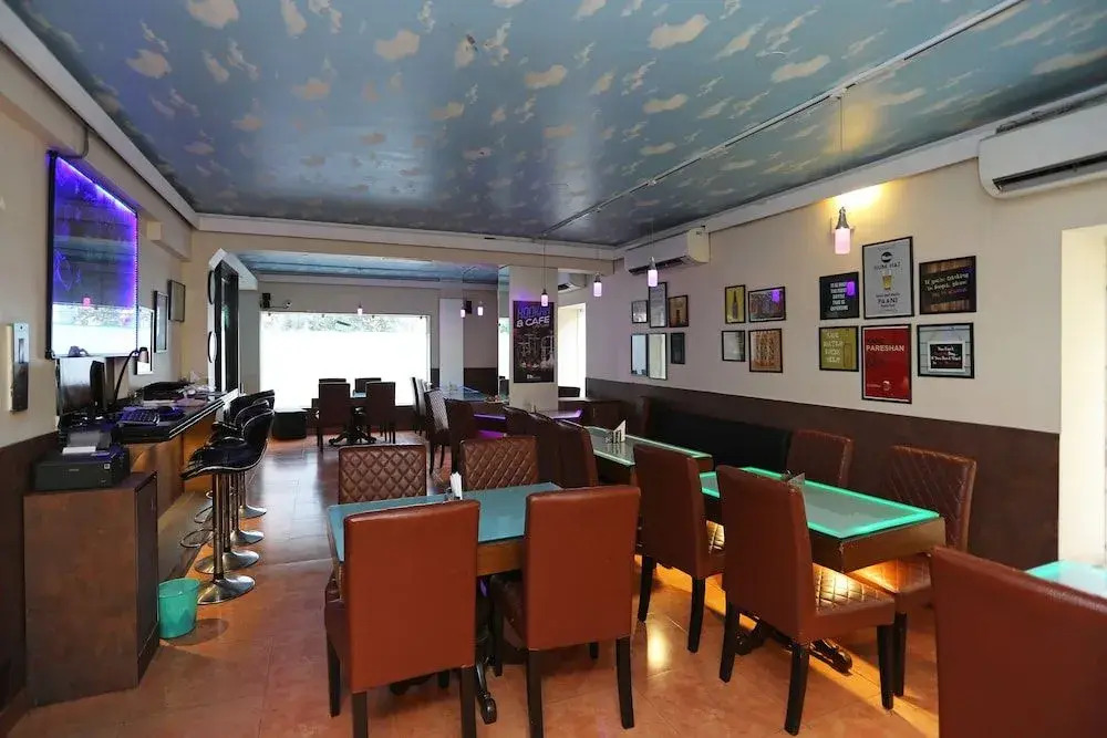 OYO FLAGSHIP 26243 Second House