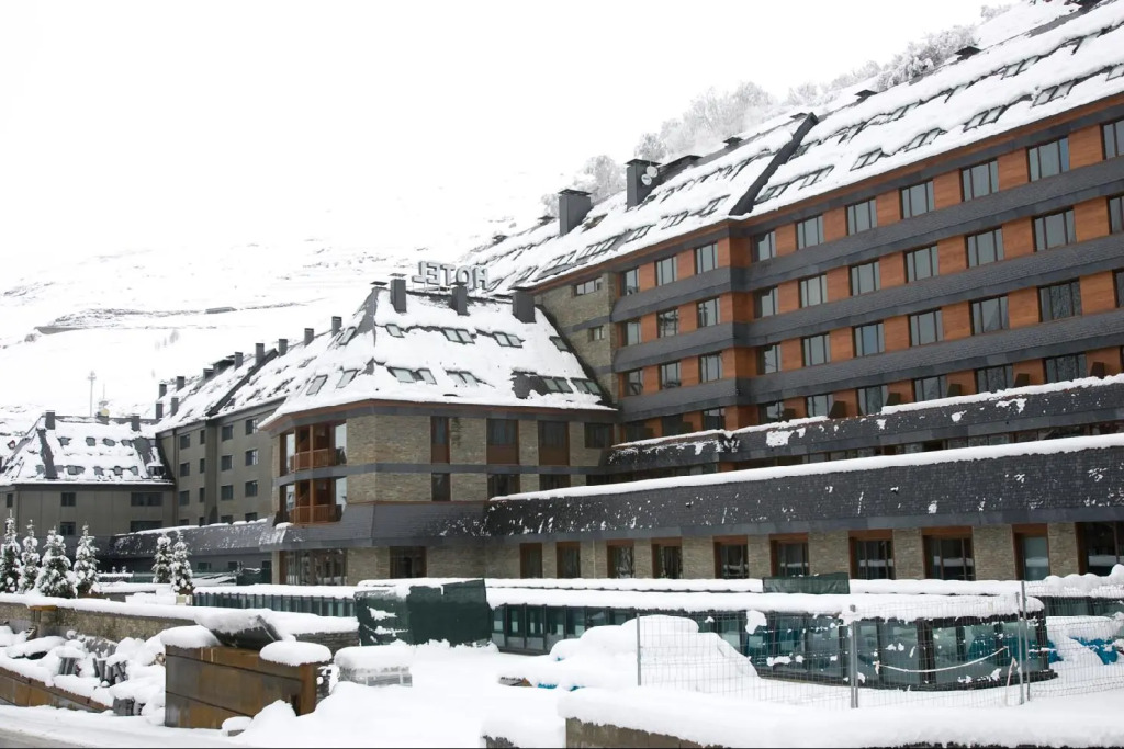 Hotel Val de Neu G.L