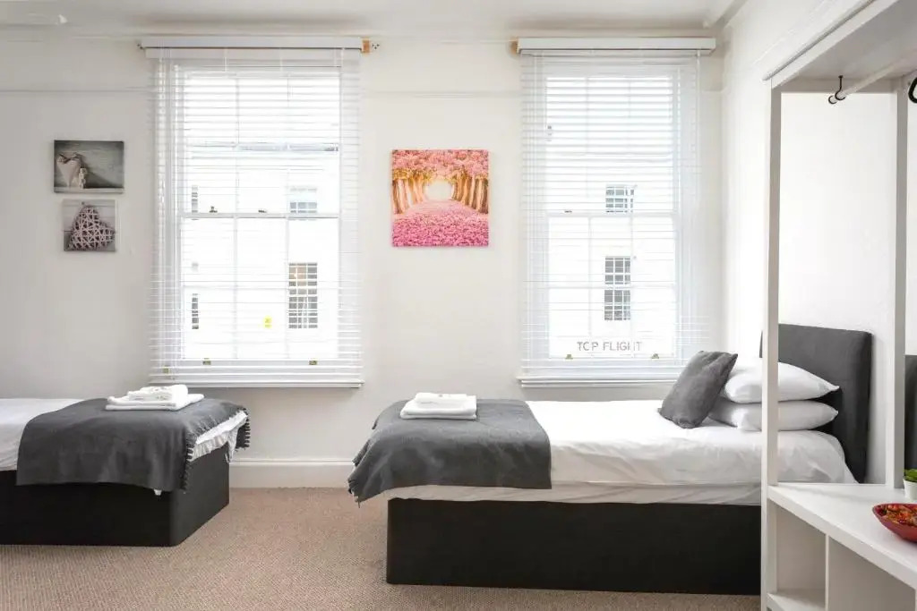 St George's Place - Fab Cheltenham Town House