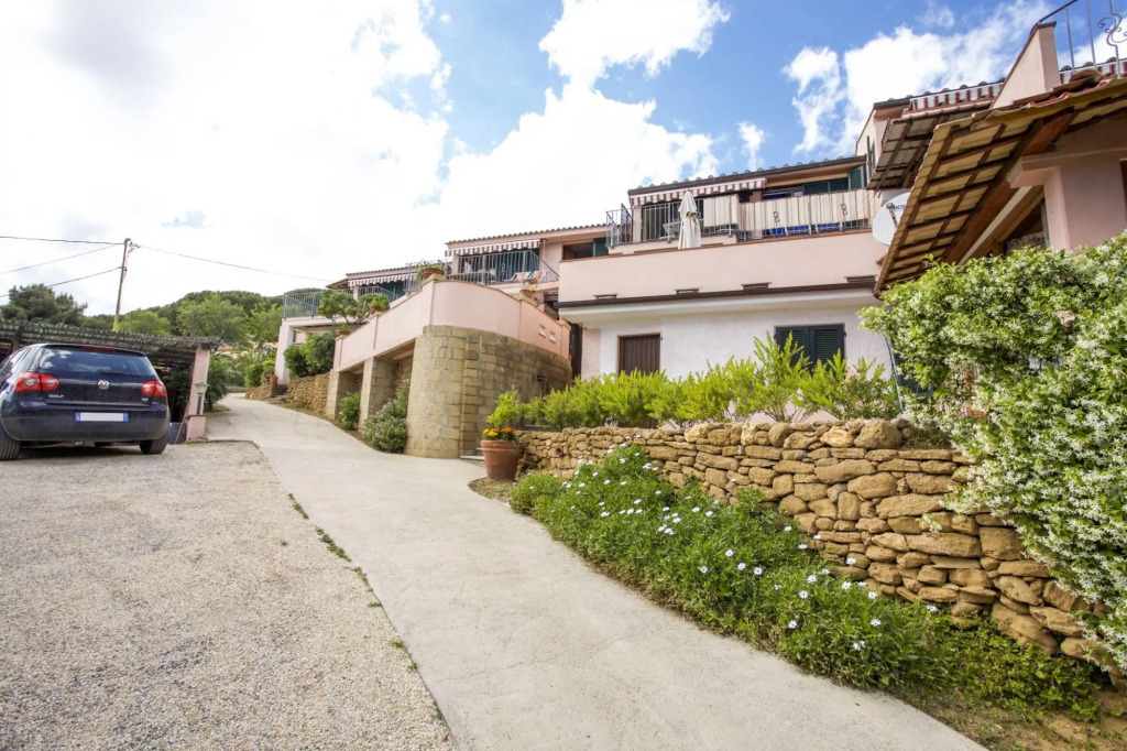 Apartment Studio Number 7 on the seafront of Morcone-MORCONE MONO N° 7