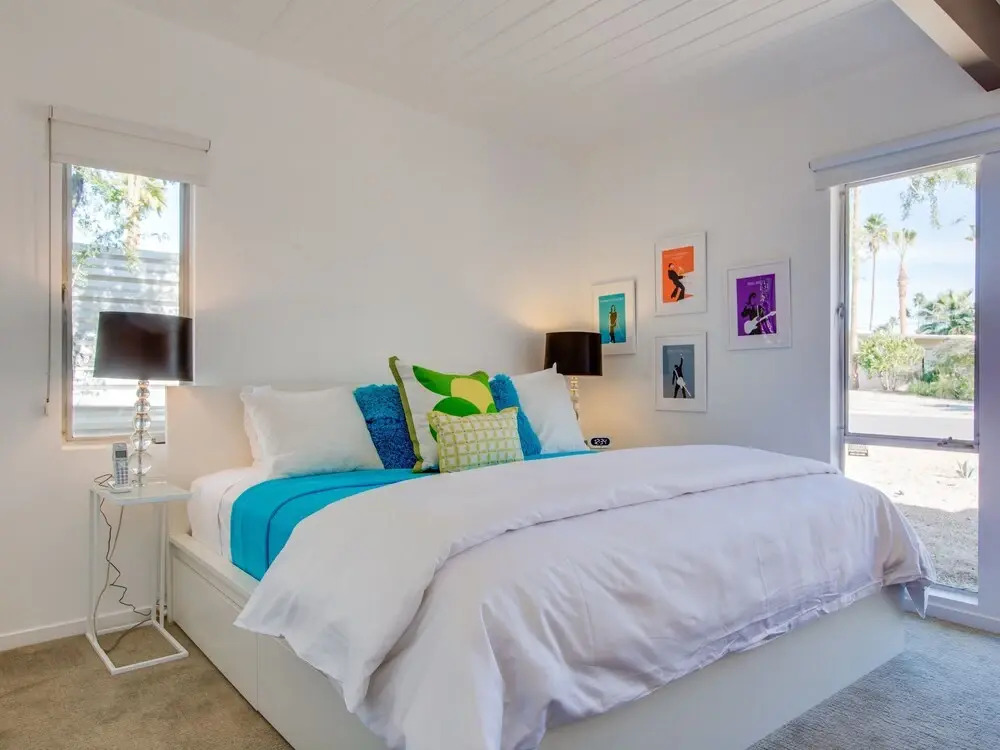 3br/2ba “The Bowie House” Mid-Century Modern W/ Pool And SPA Home