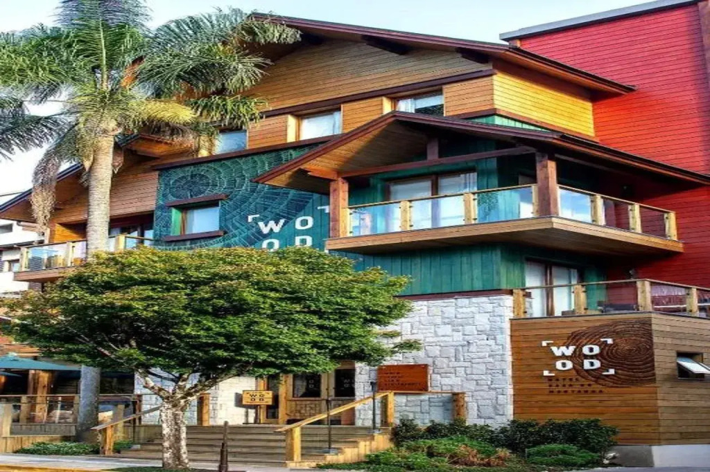 Wood Hotel