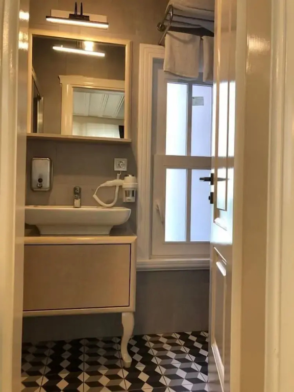 White Island Boutique Otel