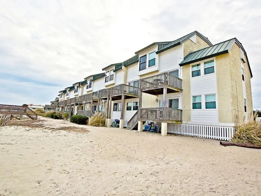 Tybee Lights 110C by Tybee Vacation Rentals