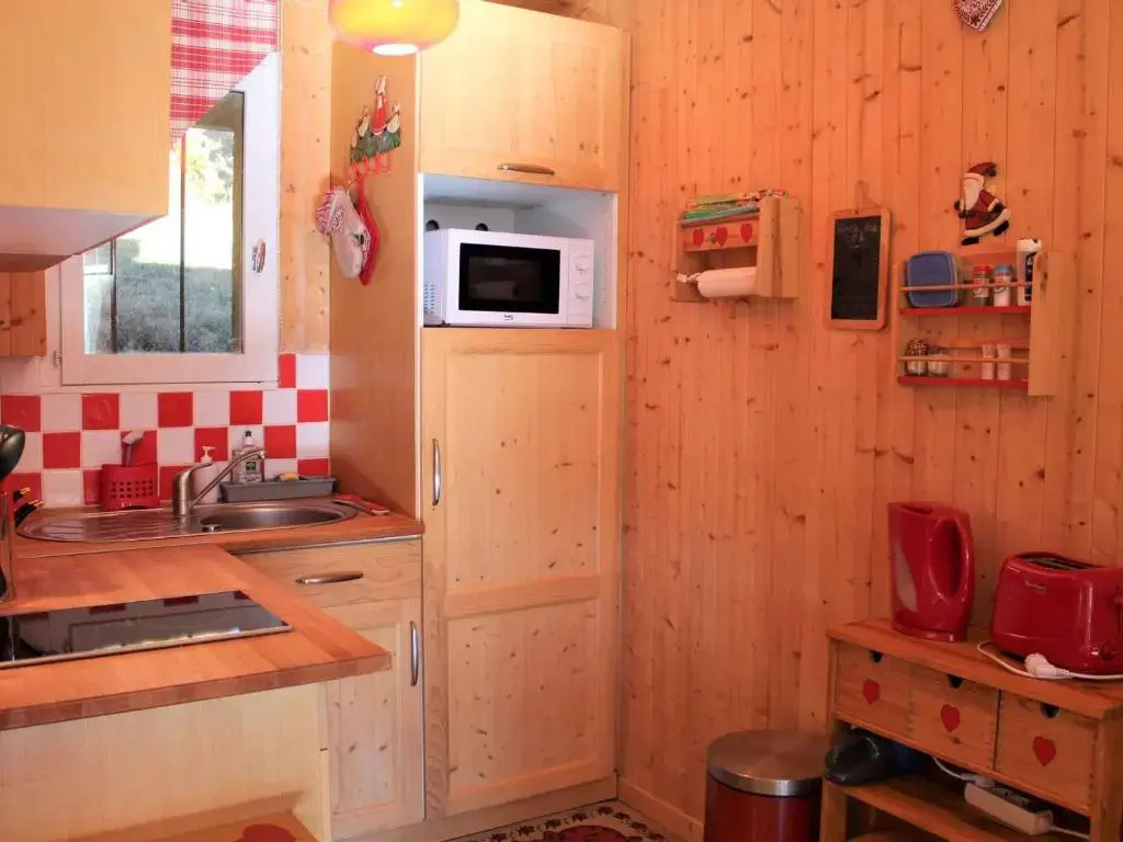 Appartement Vars, 1 pièce, 2 personnes - FR-1-330B-130