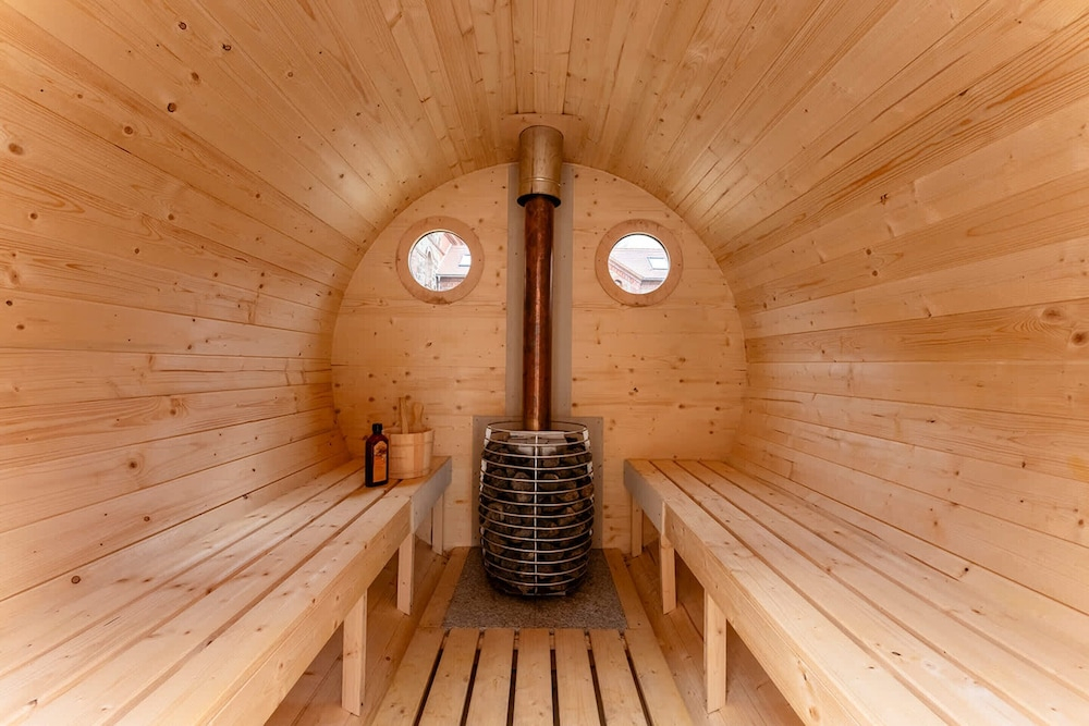 Ferienwohnung mit Kamin & Sauna im Historischen Gewolbe - Best Price!