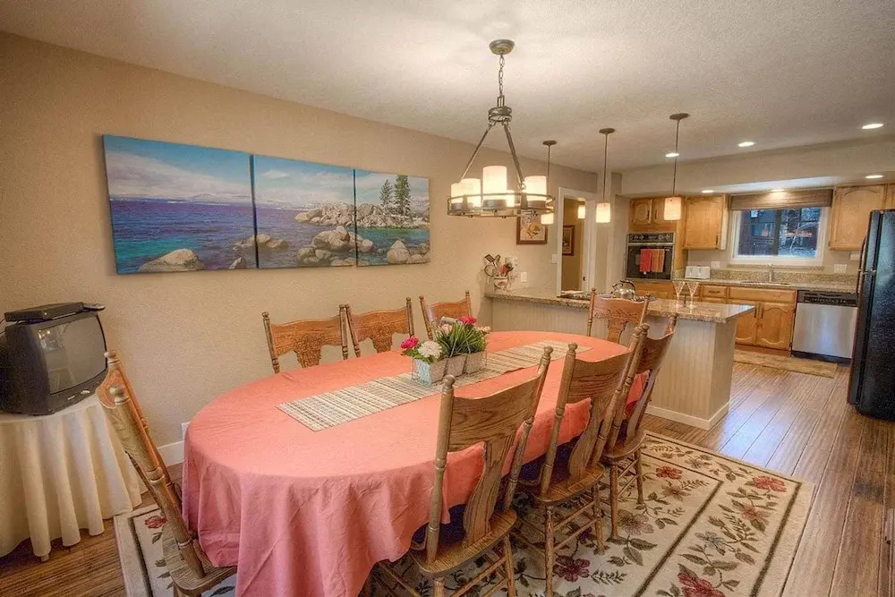 Fernandez Hideaway by Lake Tahoe Accommodations