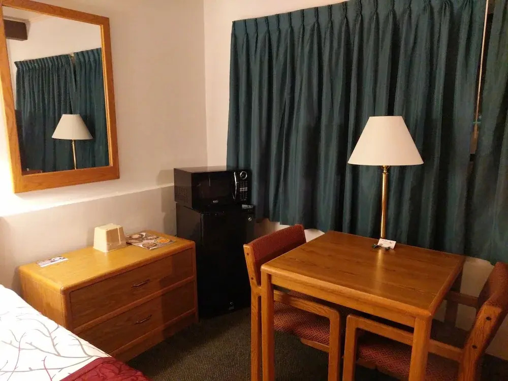 Midtown Motel
