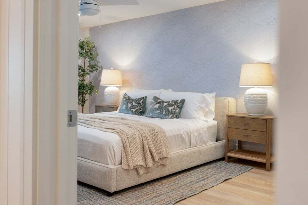 Sanddollar A302 3 Bedroom Condo