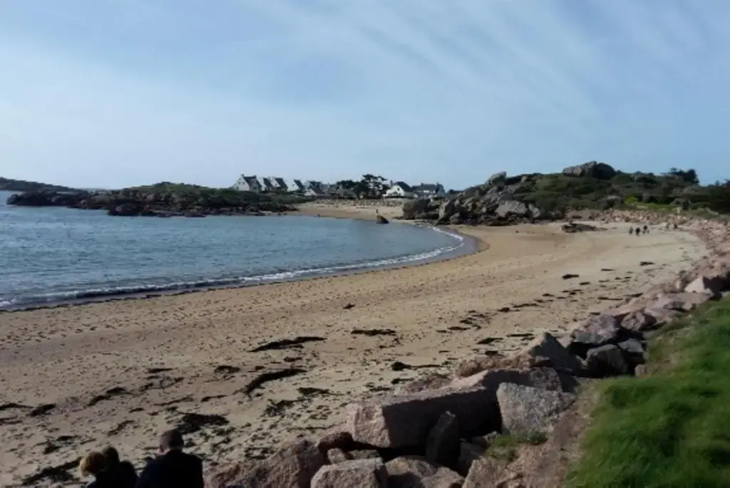 Maison 6 Pers Avec Jardin À 130m de la Plage À Tregastel - Ref 131