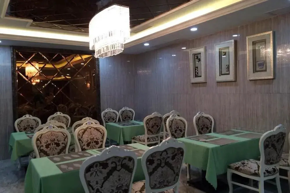 Shanghai Happy Hotel