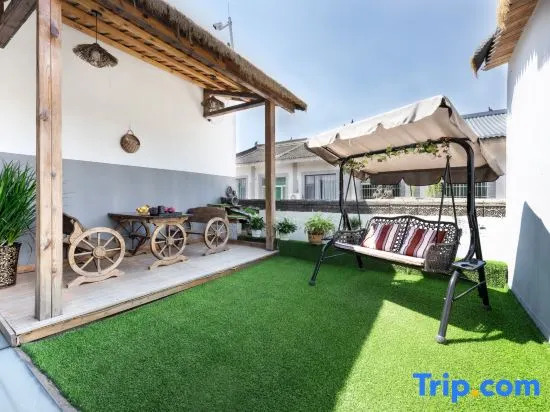 Terracotta Army Theme Apartment