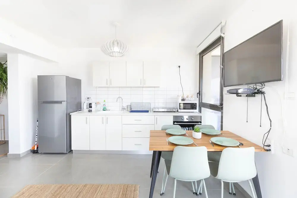 Lakeview Oasis