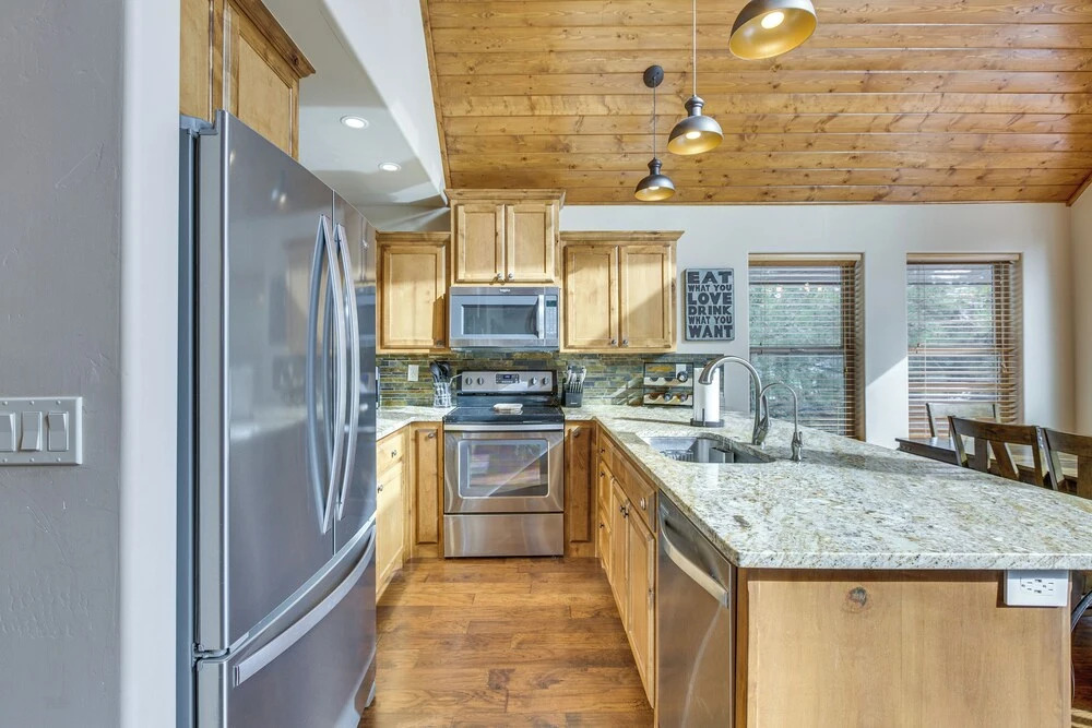 Angel Fire Cabin w/ Deck: 3 Mi to Ski Lifts!