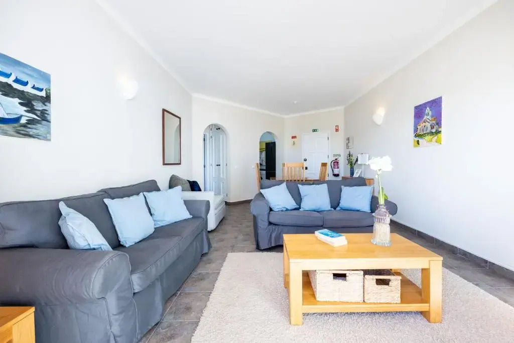 CoolHouses Algarve Luz, 1 bed penthouse flat w/ sea views. Fiji 11
