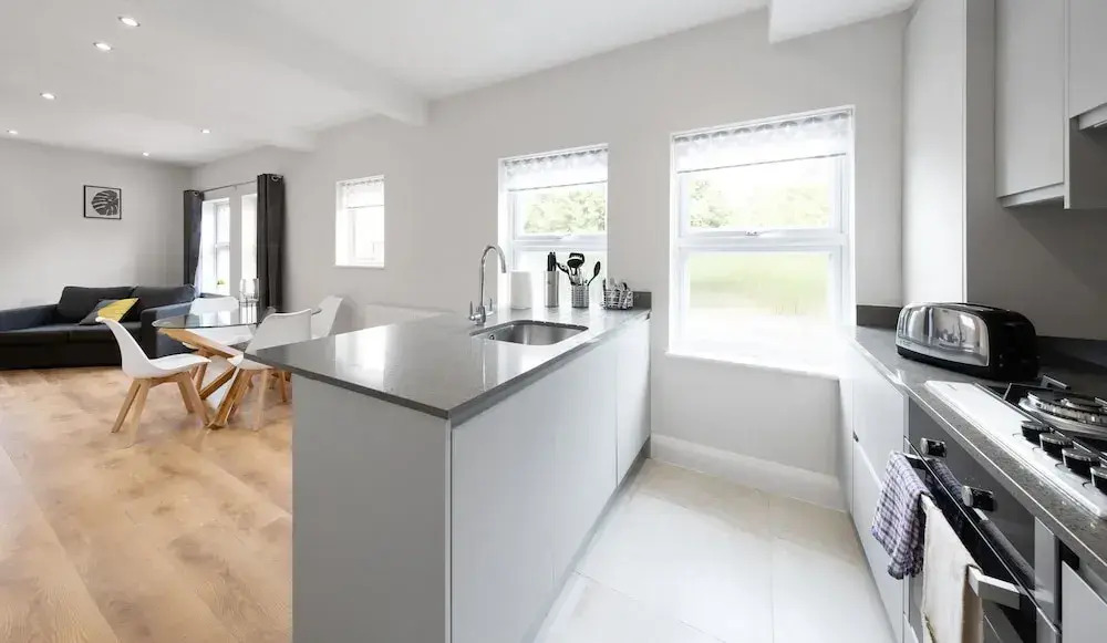 2 Bedroom Apartment near Town Center