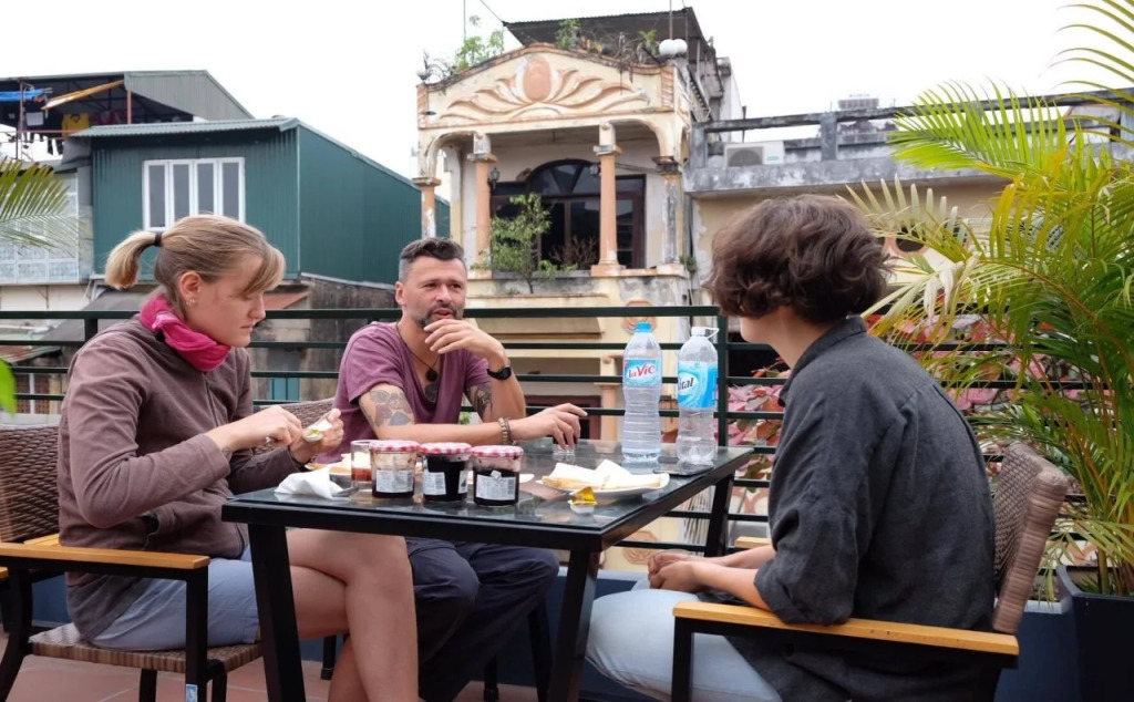 L'etage House - Hostel