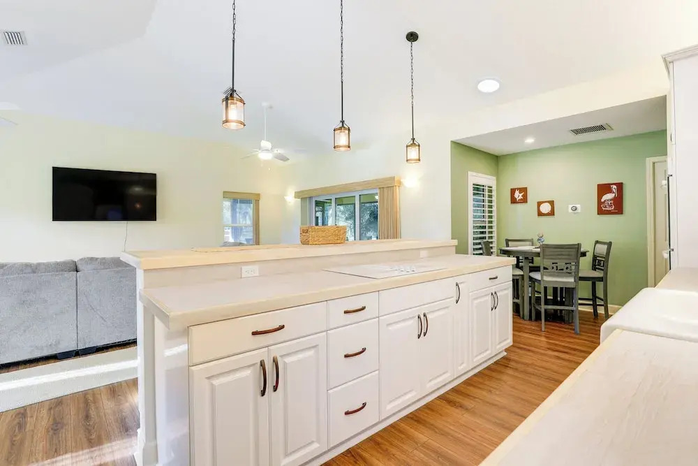 Pet-friendly Fort Pierce Home w/ Screened Porch!