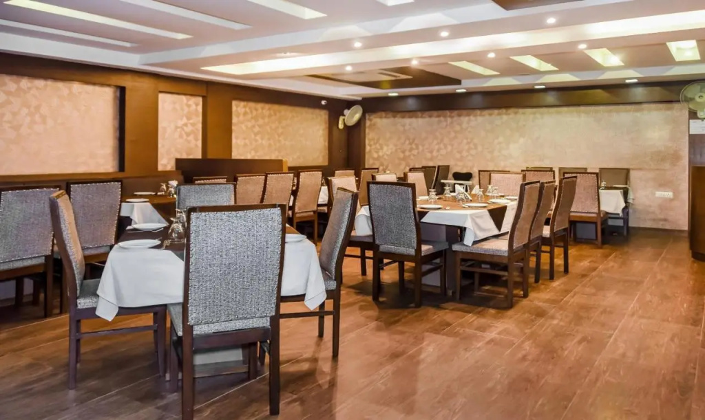 Treebo Red Petal Jalandhar