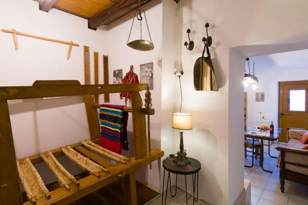 [kritsa house]