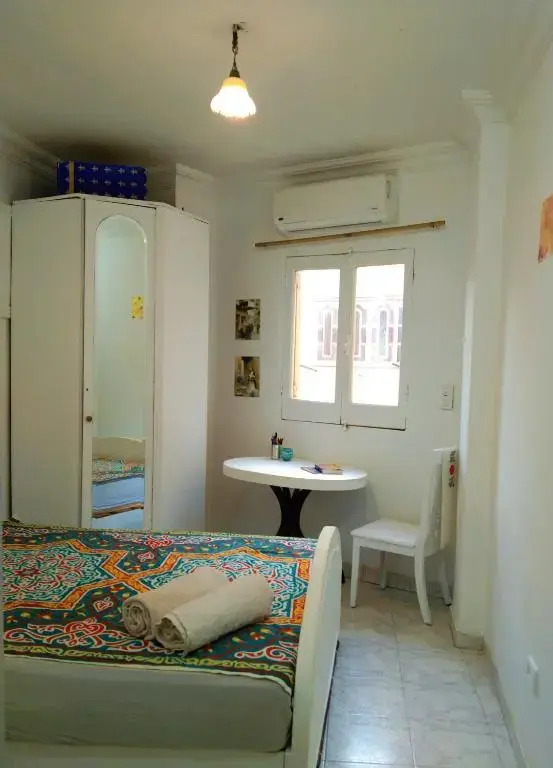 Lovely double room with AC in Downtown