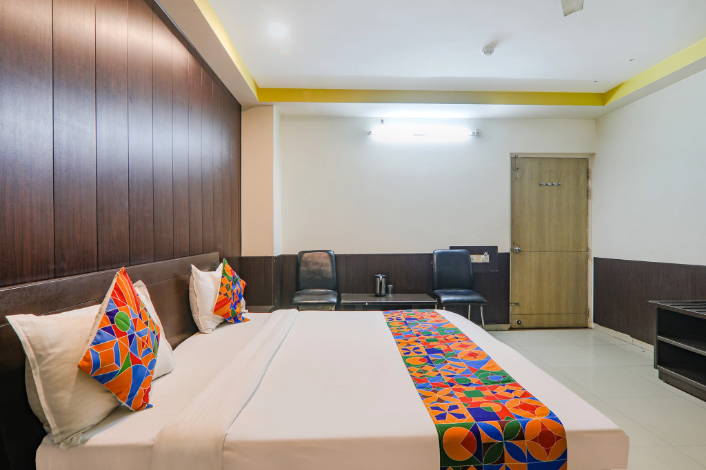 FabHotel MJ International