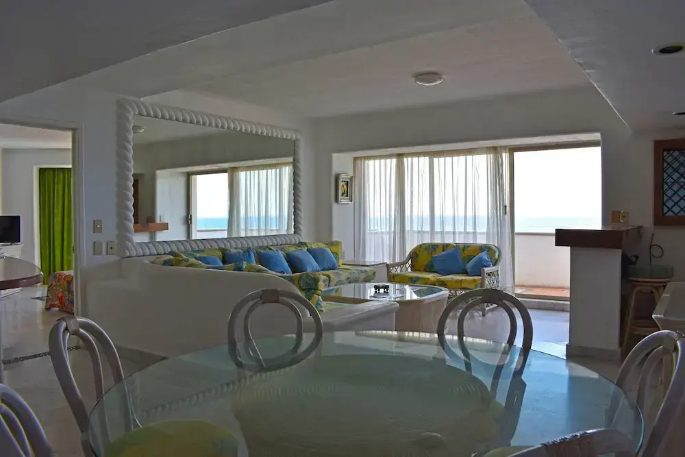 Aca Suites Ixtapa
