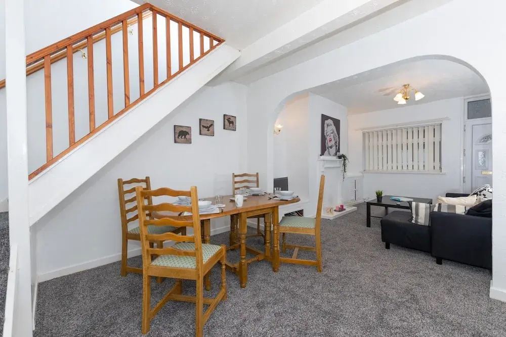 Clegge Street Lodge