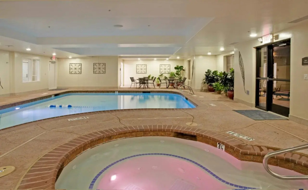 Holiday Inn Express & Suites Lathrop by IHG