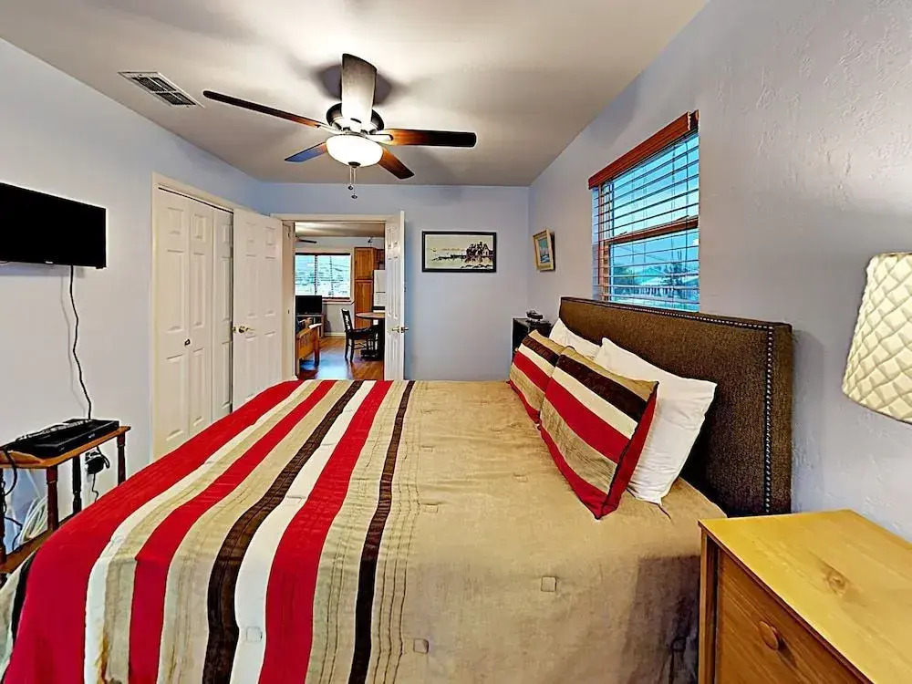 Deckhouse - Two Bedroom Home