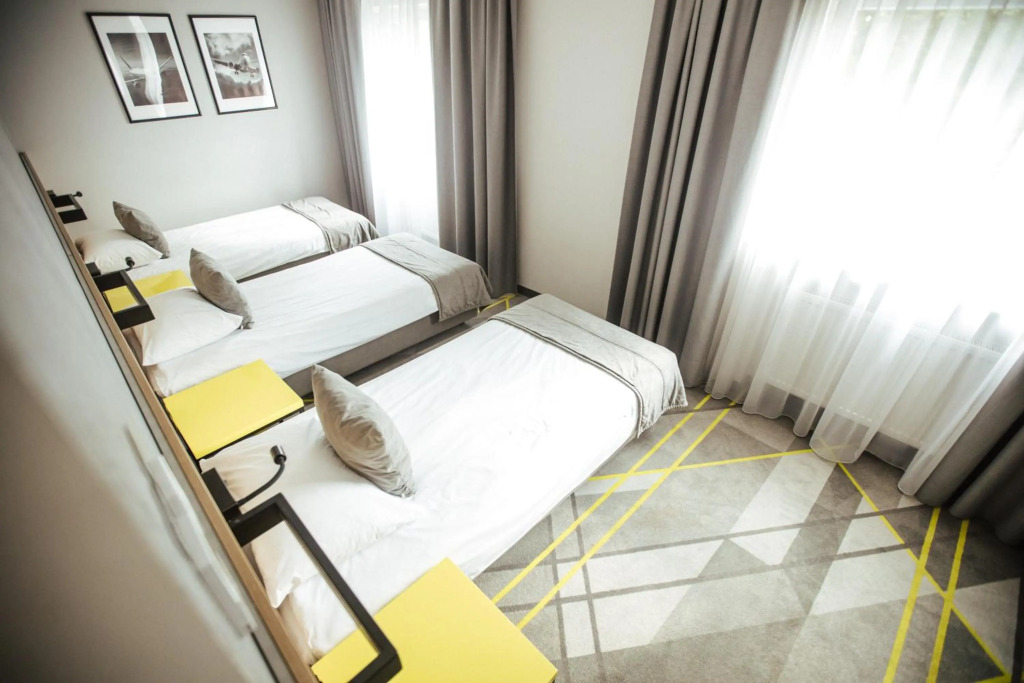 Air Hotel