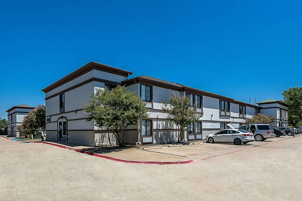 Quality Inn & Suites Irving DFW Airport South