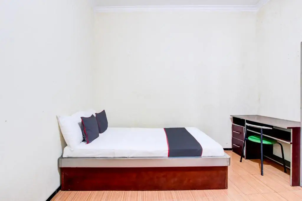 Hotel O Ump Near Rs Margono