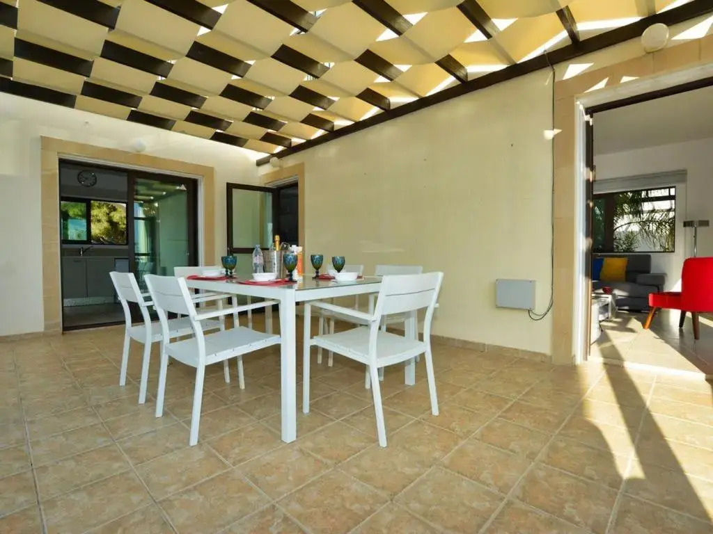 Villa Protaras Paralia Spacious 4Bdr Central Protaras Villa