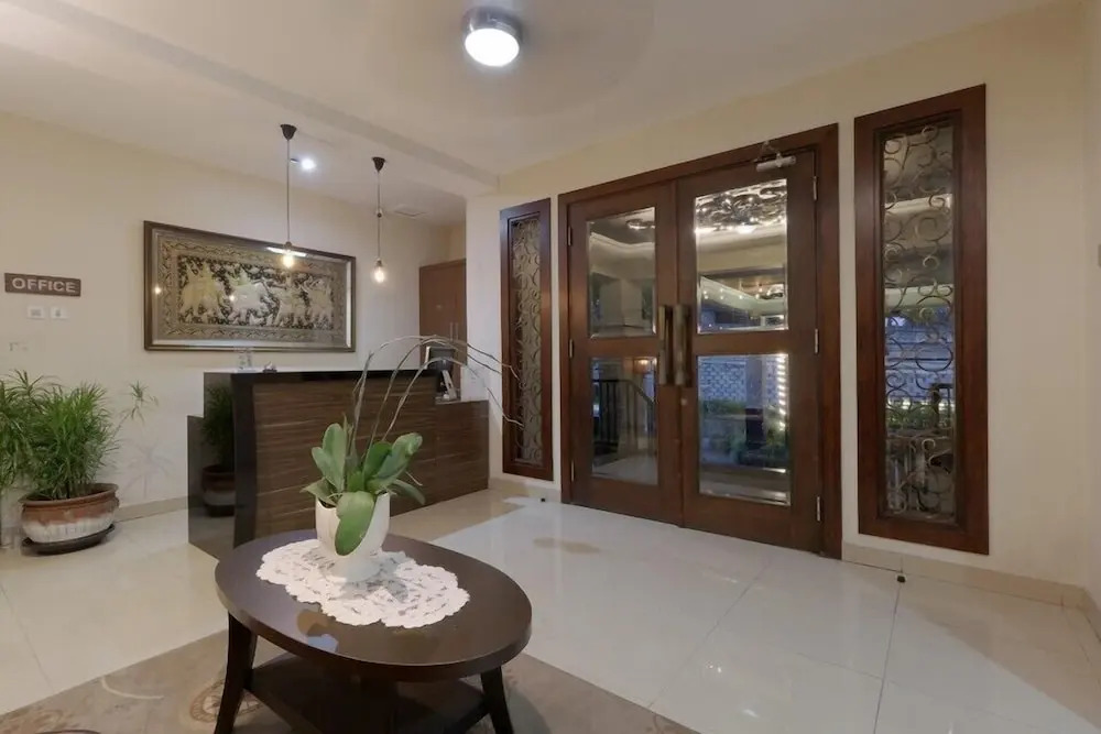 OYO 128 Mutiara Suites