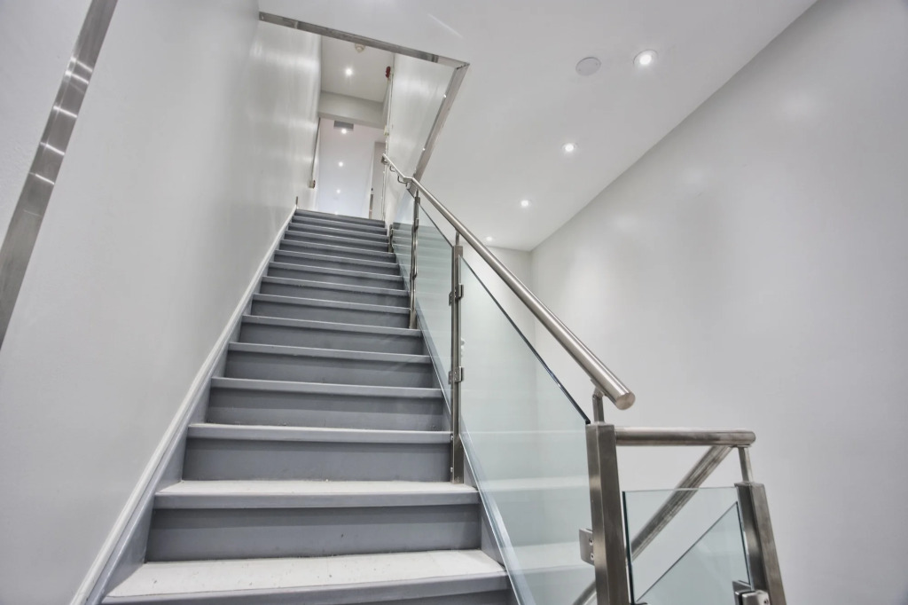 Toronto Rooms and Suites