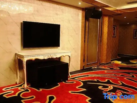 Haiwang Hongya Hot Spring Hotel