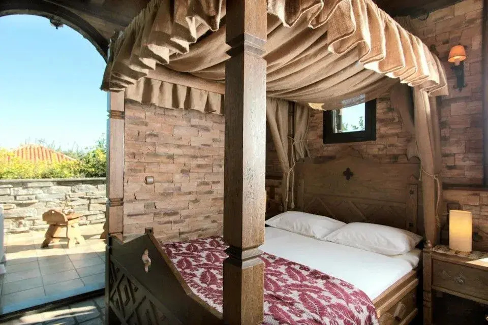Red Bishop Villa